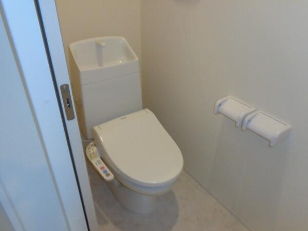 トイレ(シャワー付トイレ)