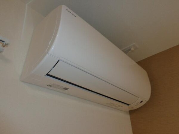 建物設備(エアコン)