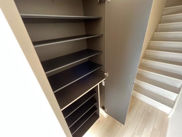 物件内観写真9　(下駄箱（イメージ）)
