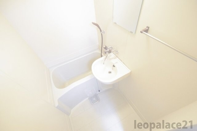 物件内観写真7　(備品や設備仕様は号室等により異なります現地をご確認ください。)