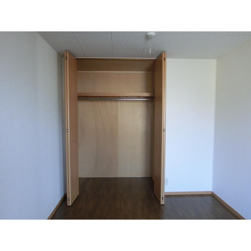 物件内観写真16　(収納)