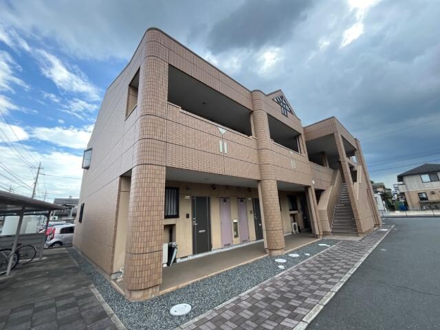 物件外観写真2　(外観写真（昼）)