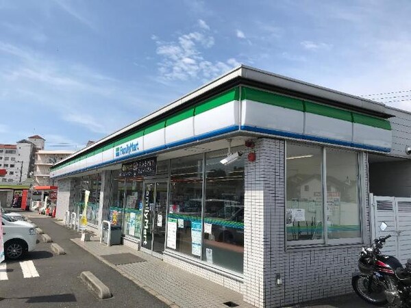 周辺環境(ファミリーマート倉敷中島松之内店まで83ｍ)