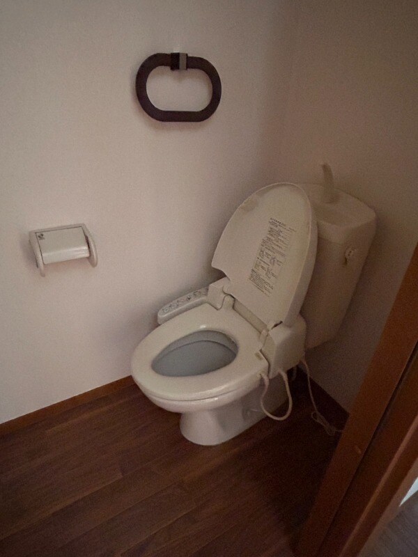 物件内観写真5　(トイレ)