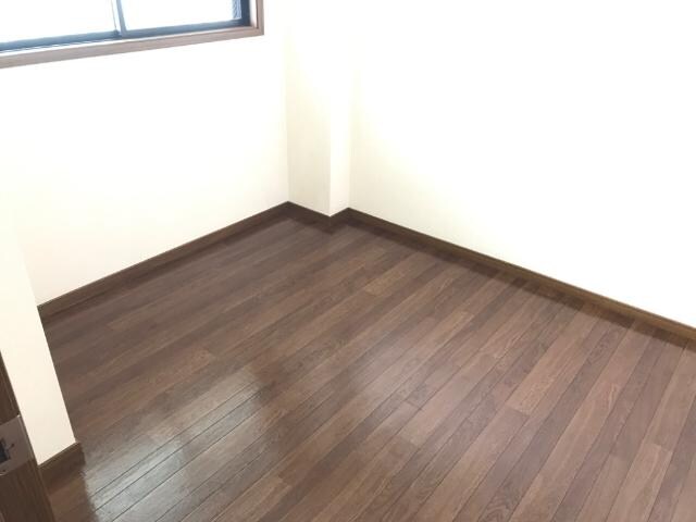 物件内観写真21　(洋室B)