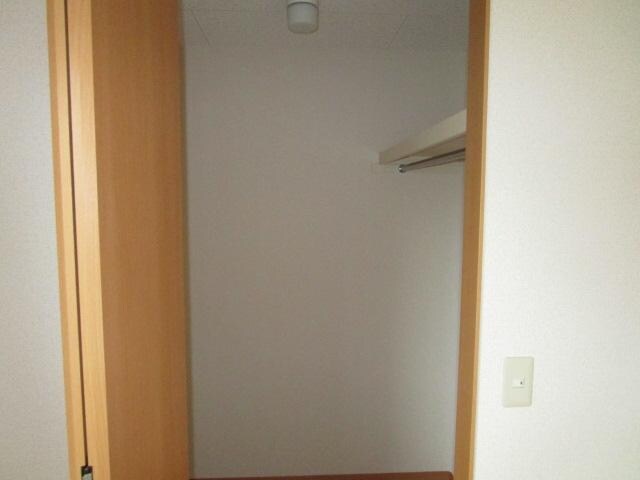 物件内観写真13　(収納)