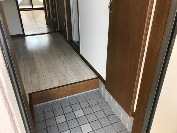 玄関(玄関)