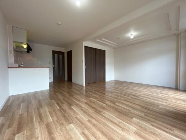 物件内観写真14　(リビング)