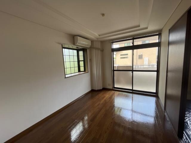 物件内観写真2　(室内)