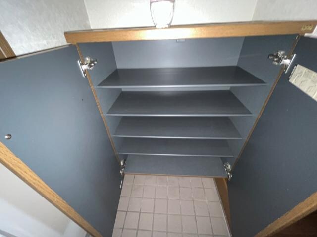 物件内観写真13　(収納)