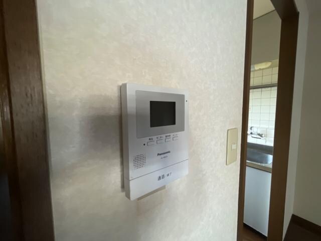 物件内観写真21　(カメラ付インターホン)