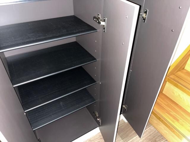物件内観写真28　(下駄箱)