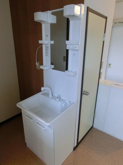 物件内観写真10　(洗面所)
