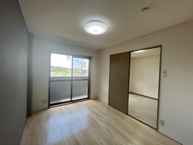 物件内観写真11　(室内)