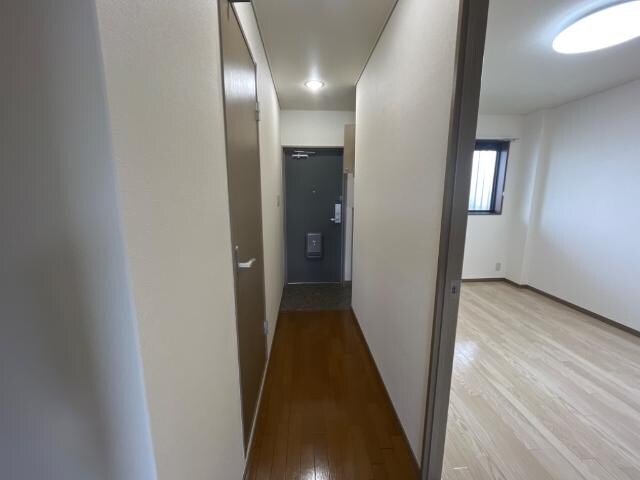 物件内観写真27　(廊下)