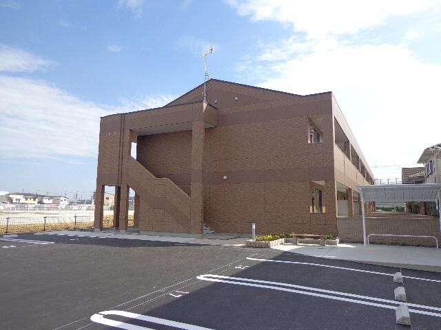 物件外観写真3　(外観写真（昼）)