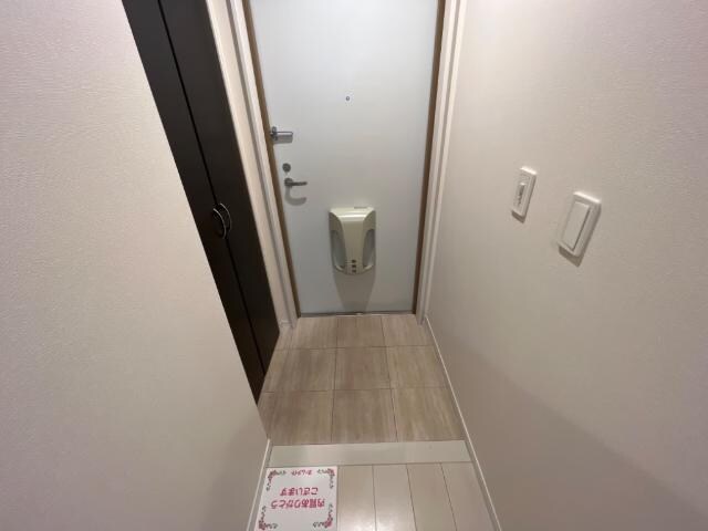 物件内観写真22　(玄関)