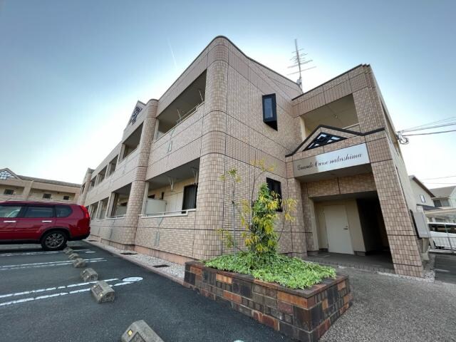 物件外観写真1　(外観写真（昼）)