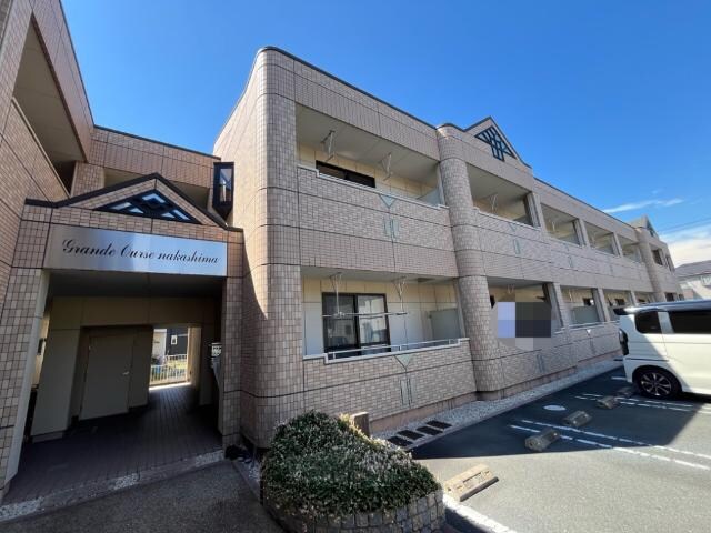 物件外観写真3　(外観写真（昼）)