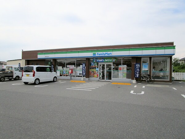 周辺環境(ファミリーマート 倉敷笹沖南店 703m)