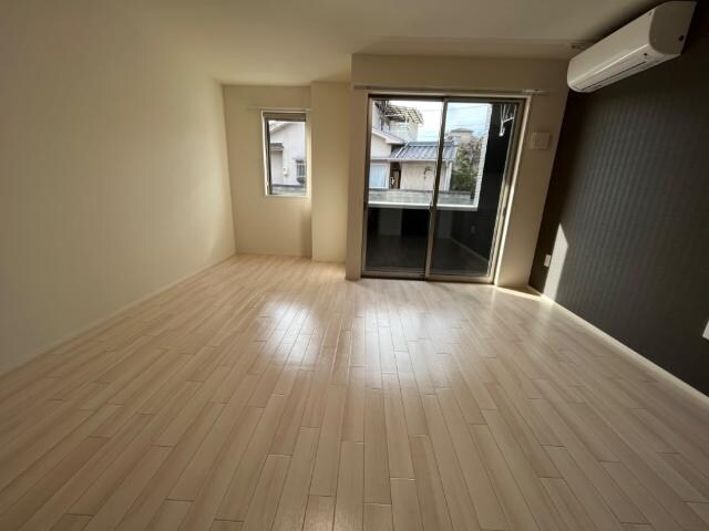 物件内観写真10　(室内)