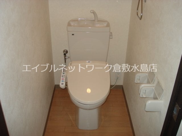 物件内観写真14　(シャワー付トイレ)