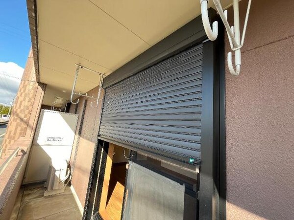 建物設備(防犯シャッター)