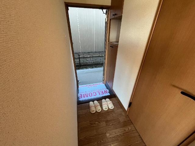 物件内観写真23　(玄関)