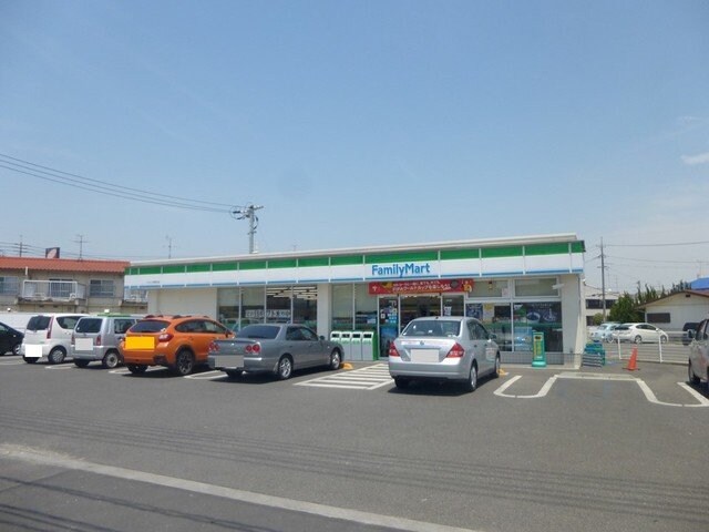 物件外観写真5　(ファミリーマート浜ノ茶屋店まで230m)