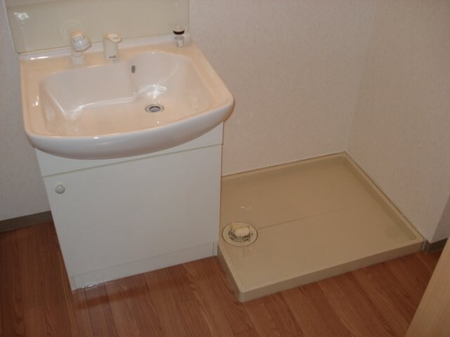 物件内観写真12　(洗面所)