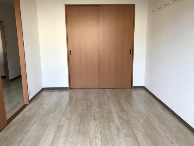 物件内観写真12　(洋室)