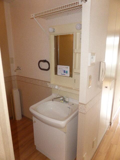 物件内観写真7　(洗面所)