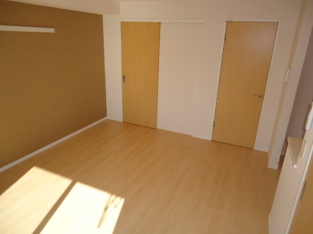 物件内観写真9　(洋室)