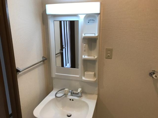 物件内観写真12　(洗髪洗面化粧台)