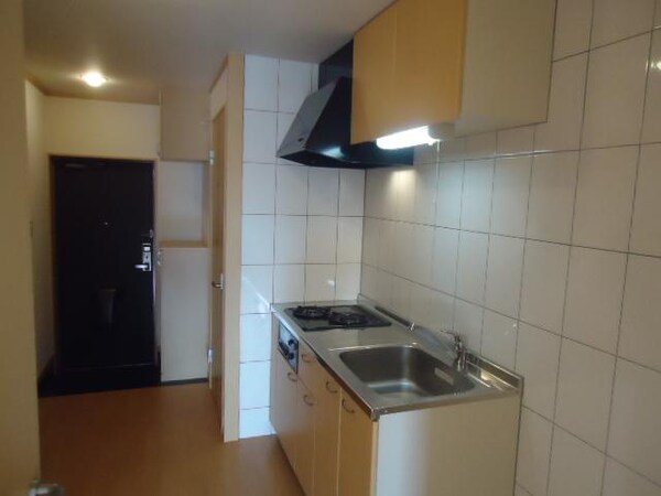 キッチン(キッチンから玄関)