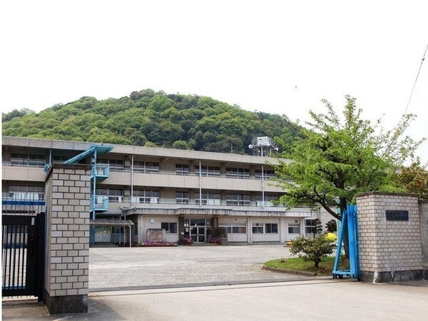 周辺環境(倉敷市立連島北小学校まで1100m)