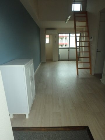 物件内観写真23　(松島　クレストウッド　1R+ロフト　玄関)