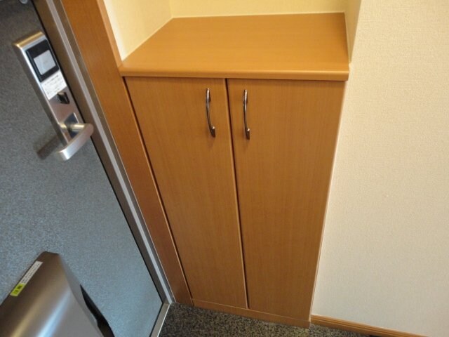 物件内観写真23　(下足箱)