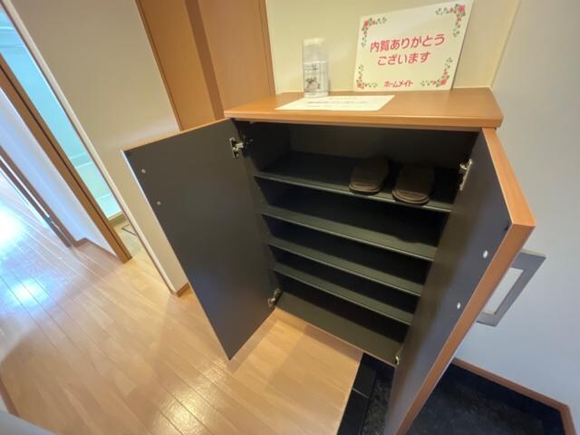 物件内観写真24　(下駄箱)