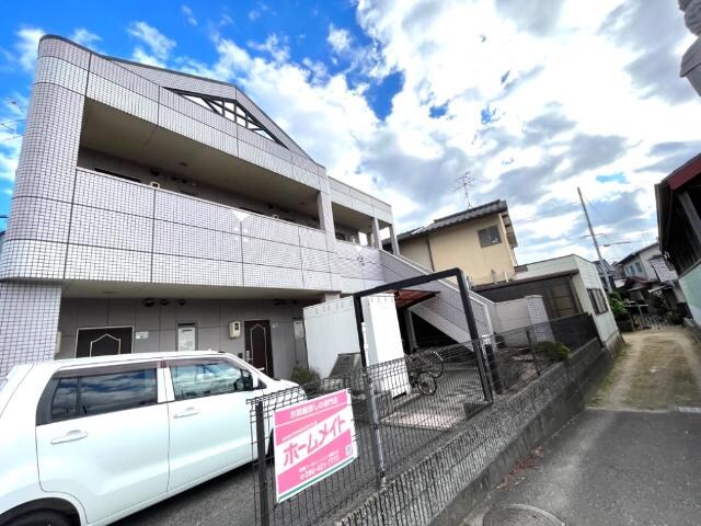 物件外観写真2　(外観写真（昼）)