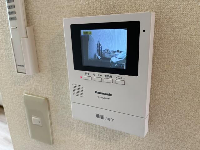 物件内観写真15　(カメラ付インターホン)