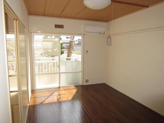 物件内観写真5　(洋室)