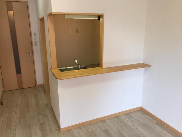 物件内観写真10　(カウンターキッチン)