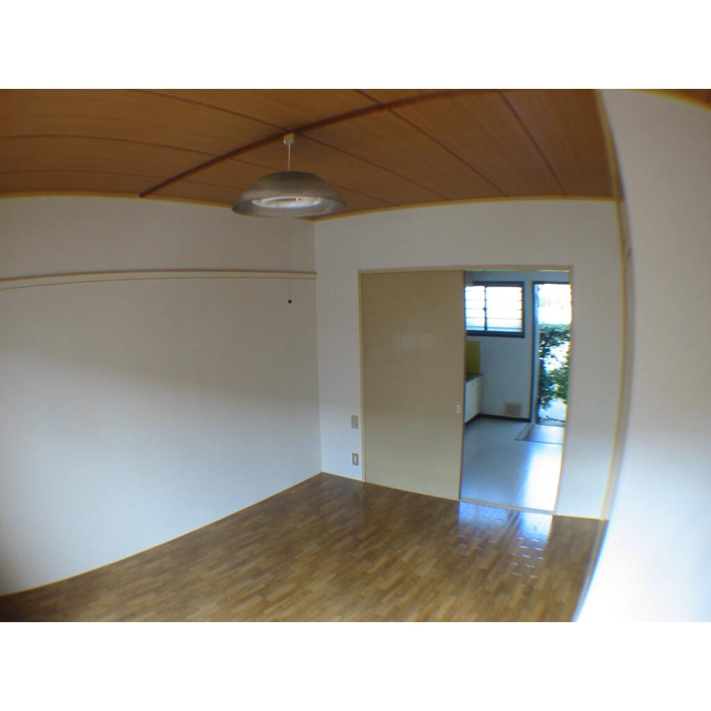 物件内観写真5　(洋室)