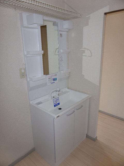 物件内観写真10　(洗面所)