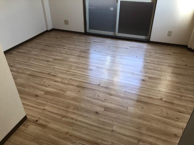 物件内観写真16　(洋室)