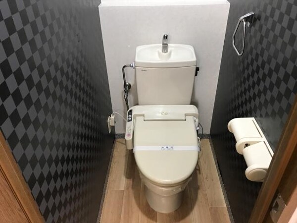 トイレ(シャワー付トイレ)
