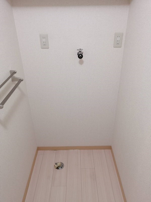 物件内観写真20　(ニシナフードバスケット羽島店 522m)