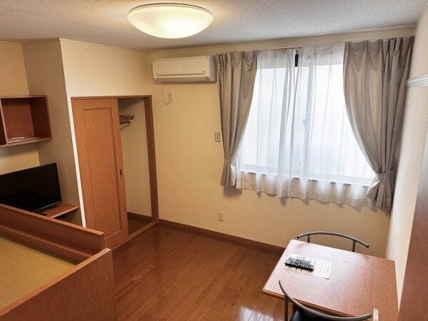 居室(備品や設備仕様は号室等により異なります現地をご確認下さい。)