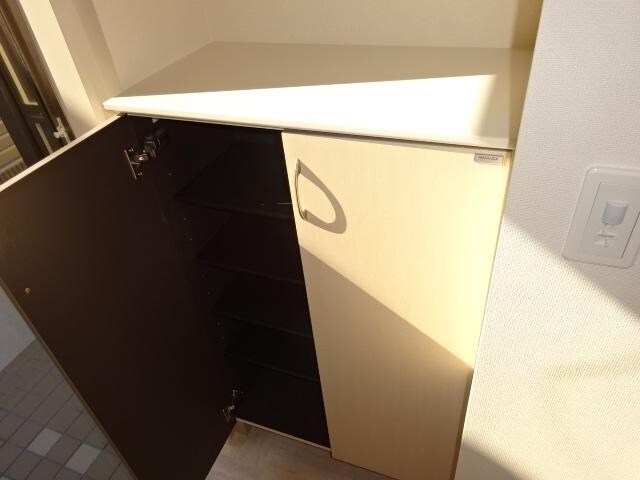 物件内観写真10　(下駄箱)